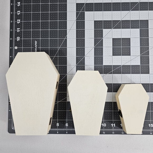 (3) Unfinished Wood Coffin Box - Picture 9 of 10